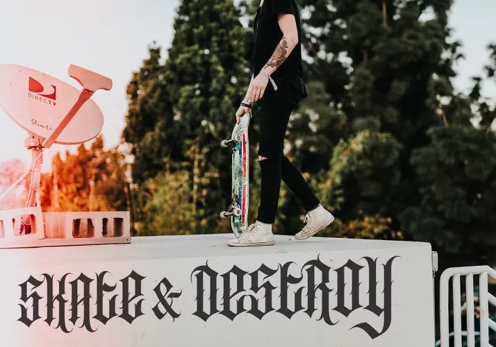 Southside Font preview 4 – Blackletter Font font sample
