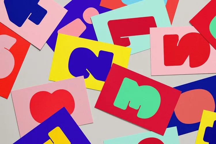 Split Font preview 3 – Display Fonts font sample