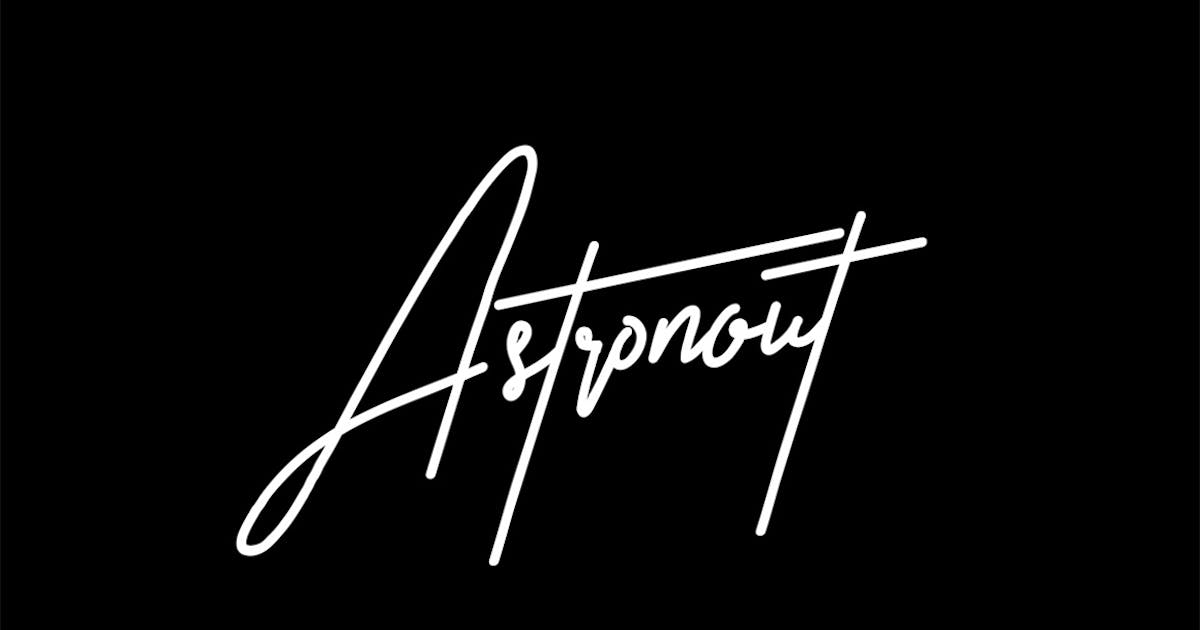 Astronout Signature Font